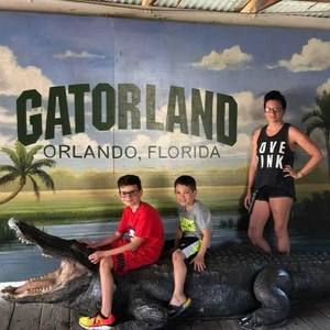 Meet your Posher, Courtney